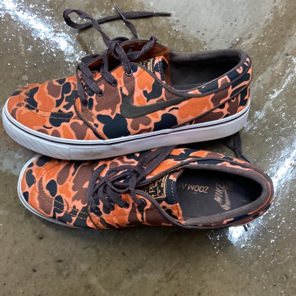 STEFAN JANOWSKI NIKE SB ORANGE DUCK CAMO LACE UP SKATE SNEAKERS SZ 5.5 YOUTH - Picture 2 of 4